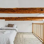 Spacious Two-storey With A Terrace In The Center Apartamento *