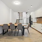 Apartamento Spacious Two-storey With A Terrace In The Center Benesov (Central Bohemian)