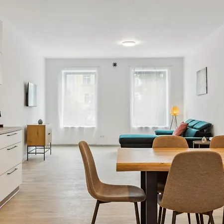 Spacious Two-storey With A Terrace In The Center Apartamento